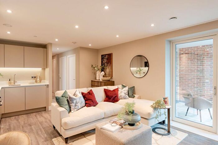 2 Bedroom Flat For Sale In Plot, Canalside Quarter, Oxford, OX2