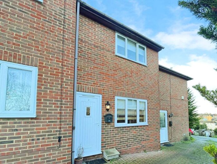2 Bedroom Property To Rent In Maidstone Road, Chatham, ME4
