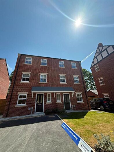 4 Bedroom Semi Detached House To Rent In Moorgate Boulevard, Rotherham, S60