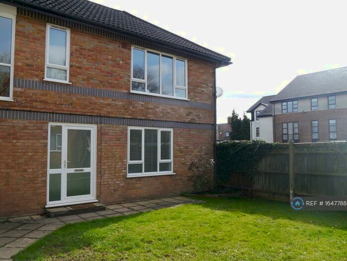 1 Bedroom Flat To Rent In Station Road, Southwater, Horsham, RH13