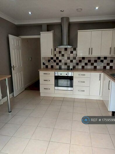 2 Bedroom Semi-Detached House To Rent In New Road, Southampton, SO31