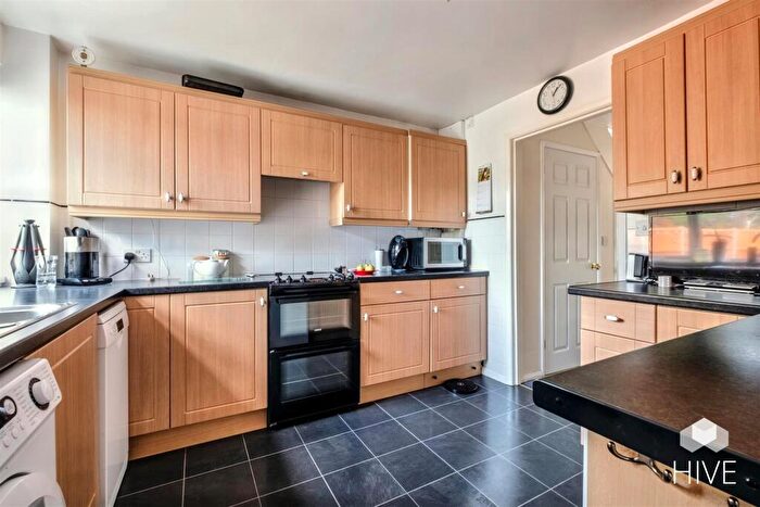 3 Bedroom Semi-Detached House For Sale In Old Barn Close, Ringwood, BH24