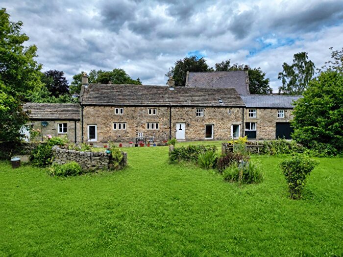 3 Bedroom House For Sale In Thornhill, Bamford, Hope Valley, S33