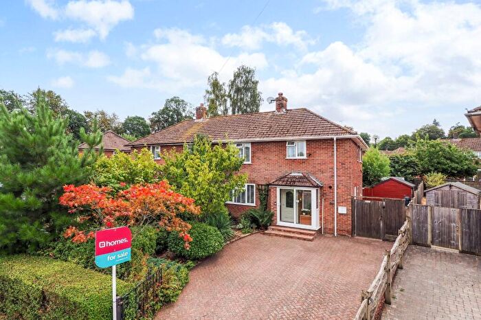 3 Bedroom Semi-Detached House For Sale In Dennis Way, Liss, Hampshire, GU33
