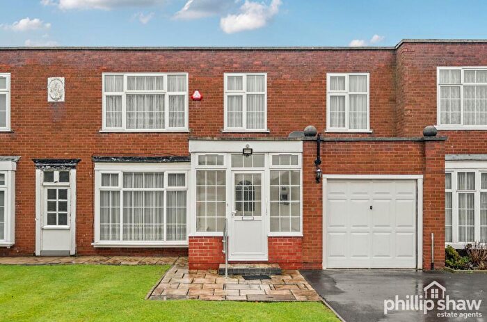 4 Bedroom Terraced House For Sale In Kenyngton Place, Harrow, HA3