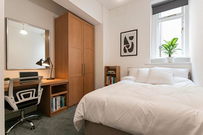 5 Bedroom Flat To Rent In Flat (), St Marks Church Hall, Ashgate Road, Sheffield, S10