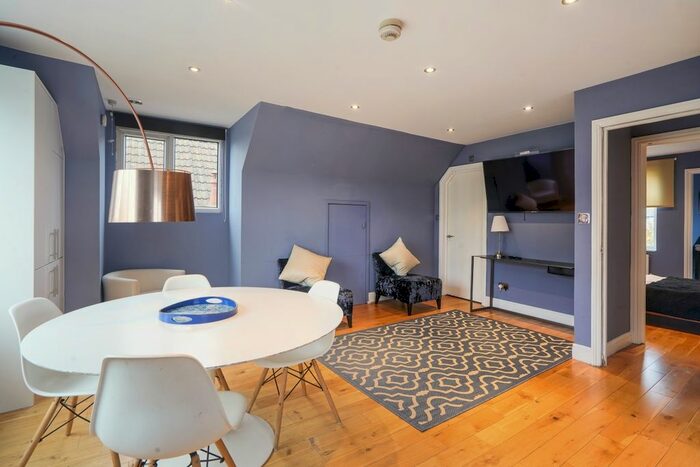 1 Bedroom Flat To Rent In Perryn Road, London, W3