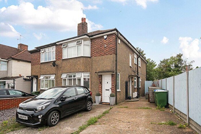 2 Bedroom Maisonette For Sale In Penhill Road, Bexley, DA5