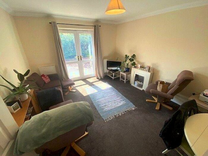 2 Bedroom Apartment To Rent In St James Court, Moorland Road, Didsbury, Manchester, M20