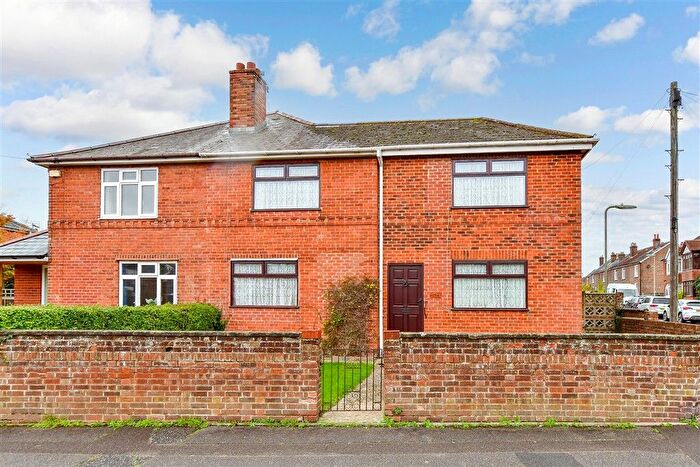 3 Bedroom Semi Detached House For Sale In Bridge Road, Emsworth, Hampshire, PO10