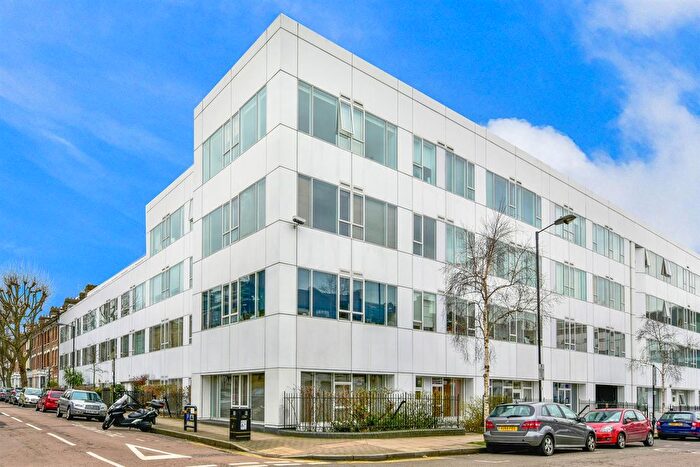 2 Bedroom Flat To Rent In Drayton Park, London, N5