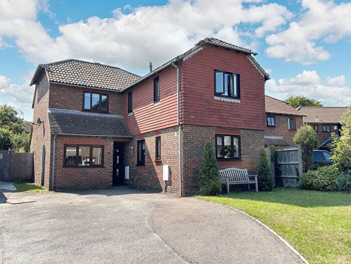 4 Bedroom Detached House For Sale In Churchfields, Fawley, SO45