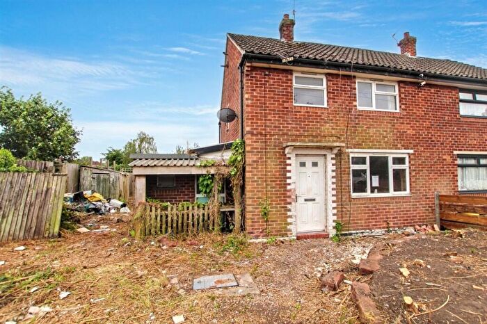 2 Bedroom Semi-Detached House For Sale In Birch Avenue, Winsford, CW7