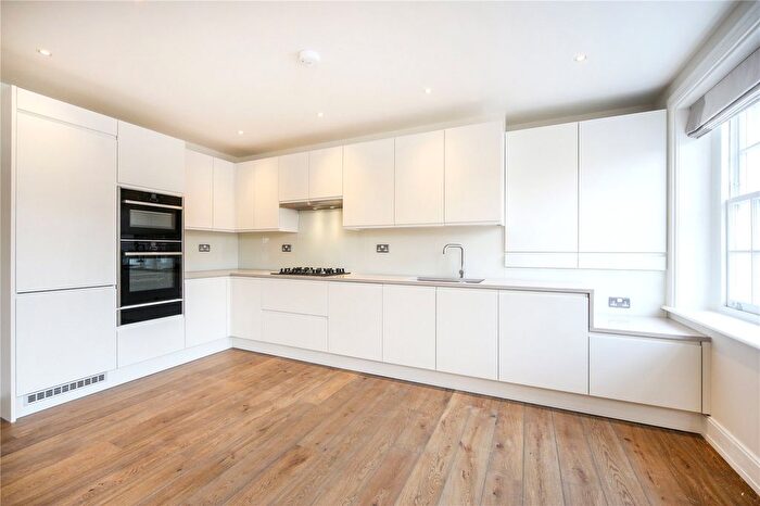 2 Bedroom Flat To Rent In Hornton Court West, Campden Hill Road, Kensington, London, W8