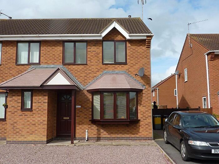 3 Bedroom Semi-Detached House To Rent In Berkeley Drive, Bourne, Lincolnshire, PE10