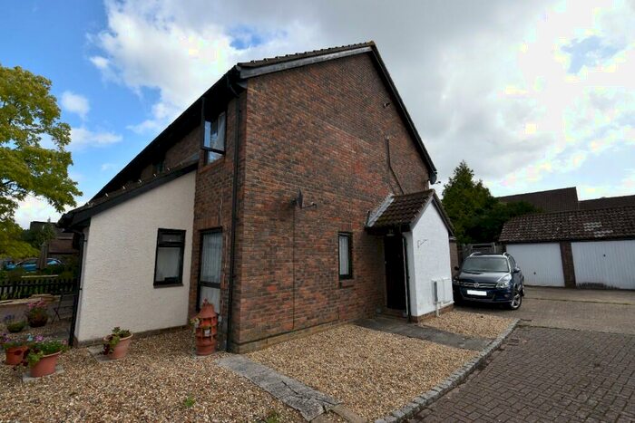 1 Bedroom House To Rent In Broadlands, Horley, Surrey, RH6