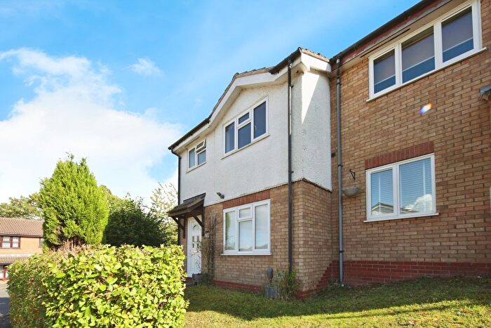 3 Bedroom Semi-detached House For Sale In Selby Way, Nuneaton, Warwickshire, CV10
