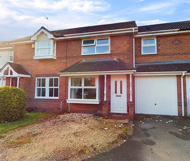 3 Bedroom Terraced House For Sale In Pickering Green, Worcester, Worcestershire, WR4