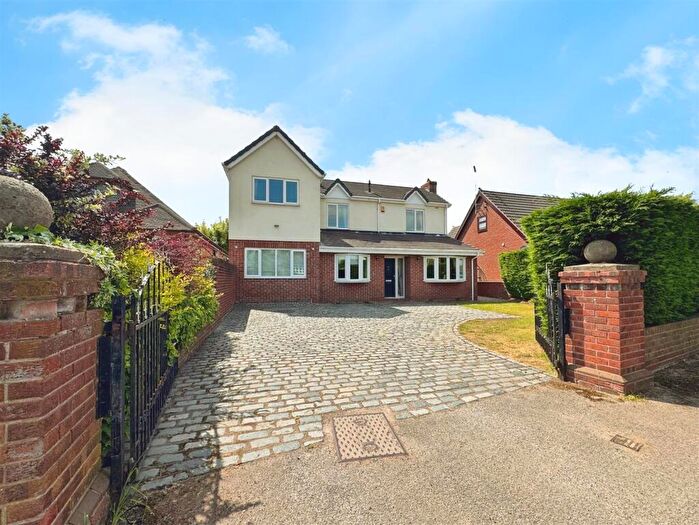 4 Bedroom Detached House For Sale In Worksop Road, Woodsetts, Worksop, S81
