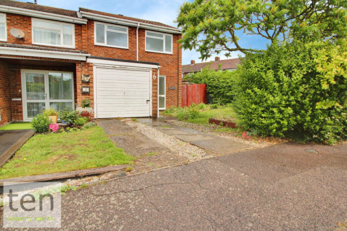 3 Bedroom Semi Detached House For Sale In George Place, St. Neots, PE19