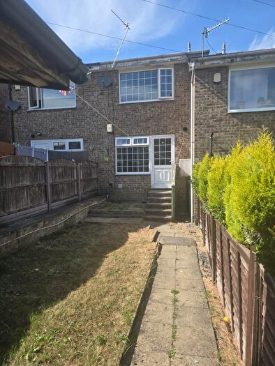 2 Bedroom Terraced House To Rent In New Park Way, Farsley, Pudsey, Leeds, LS28