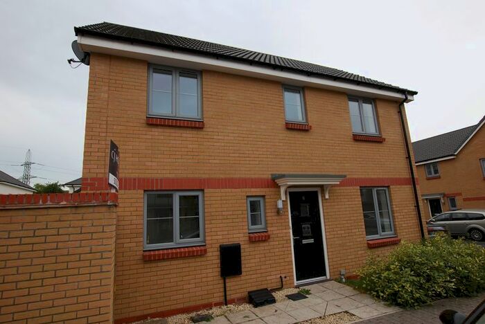 3 Bedroom Semi-Detached House To Rent In Sorrel Place, Stoke Gifford, Bristol, BS34