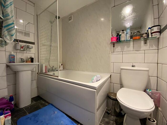 2 Bedroom Flat To Rent In Claude Road, Roath, CF24
