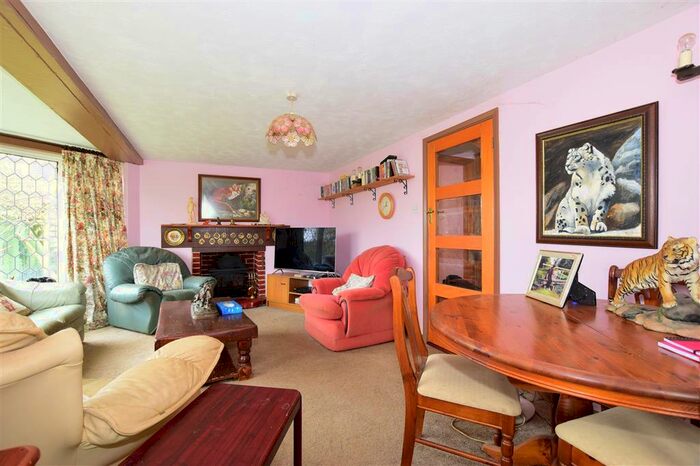 4 Bedroom Bungalow For Sale In Limerstone, Newport, Isle Of Wight, PO30