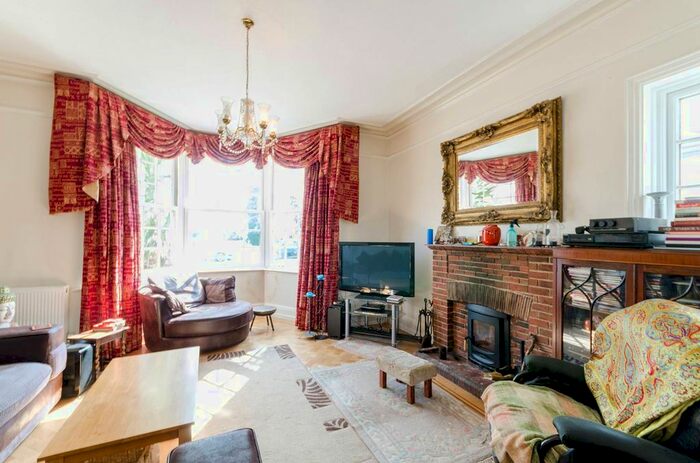 5 Bedroom Detached House To Rent In Lynton Road, New Malden, KT3