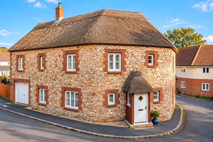 4 Bedroom Detached House For Sale In Queens Walk, Charmouth, Bridport, DT6