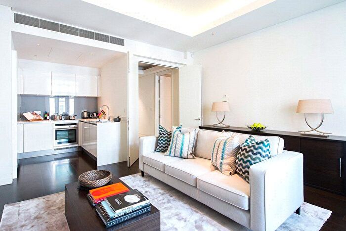 1 Bedroom Flat To Rent In Green Street, Mayfair, London, W1K