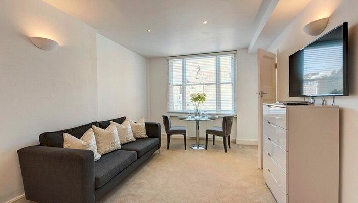 Studio To Rent In Hill Street, Mayfair, London, W1J