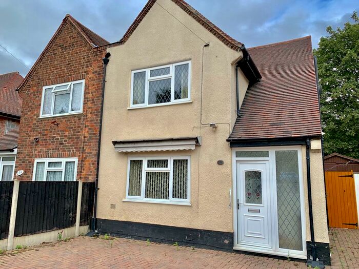 2 Bedroom Semi-Detached House To Rent In Wollaton Road, Nottingham, NG9