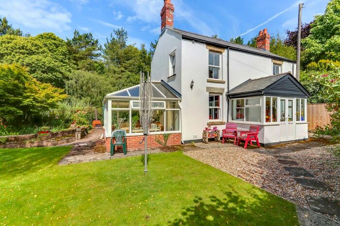 5 Bedroom Property For Sale In & Bed Detached Annex, Ready Penny, Hillersland, Coleford, Gloucestershire., GL16