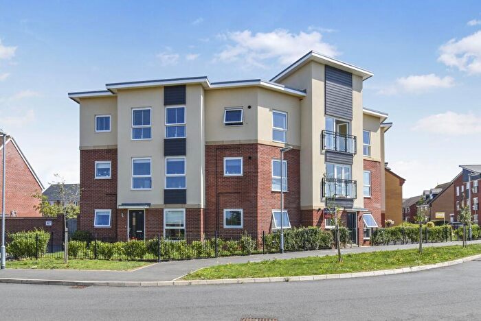 2 Bedroom Apartment For Sale In Tavener Drive, Biggleswade, SG18