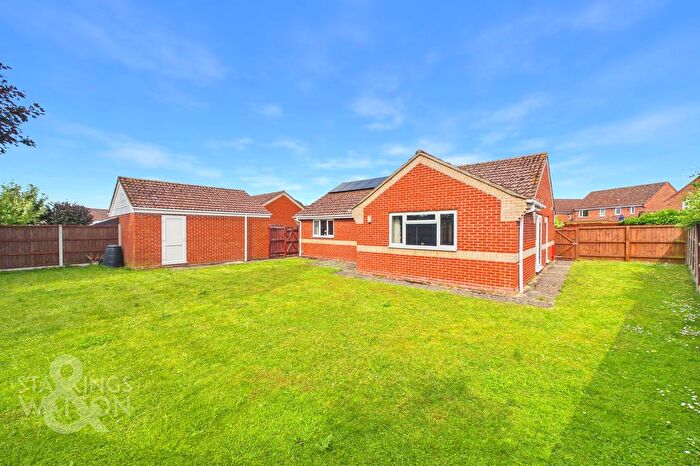 3 Bedroom Detached Bungalow For Sale In Blackthorn Close, Diss, IP22
