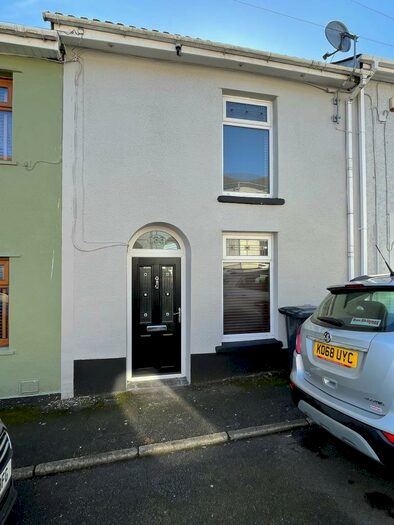2 Bedroom Terraced House To Rent In Worcester Road, NP23