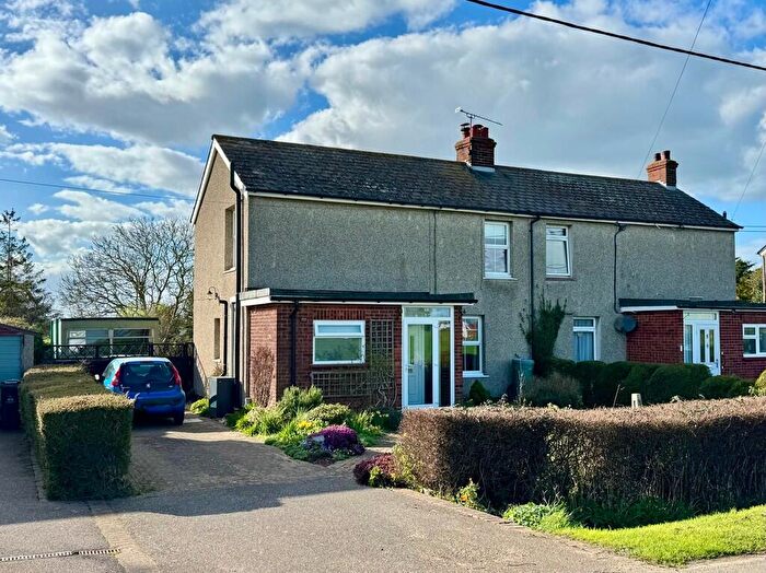 3 Bedroom Semi-Detached House For Sale In Manor Road, Dengie, Southminster, CM0