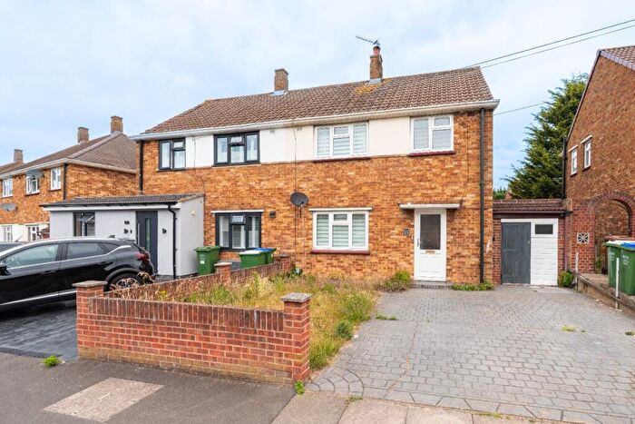 3 Bedroom Semi-Detached House To Rent In Elmstead Crescent, Welling, Kent, DA16