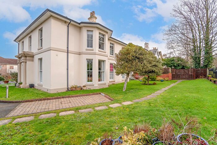 2 Bedroom Flat For Sale In Sandalwood Apartments, Comberton Road, Kidderminster, DY10