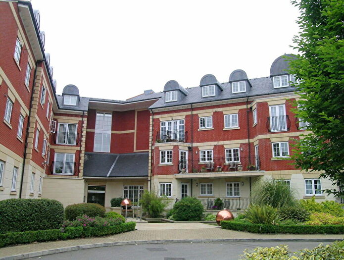 3 Bedroom Duplex For Sale In Eastcote Road, Pinner, HA5