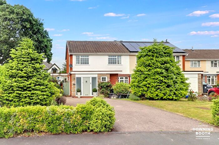 4 Bedroom Semi-detached House For Sale In Leam Drive, Burntwood, WS7