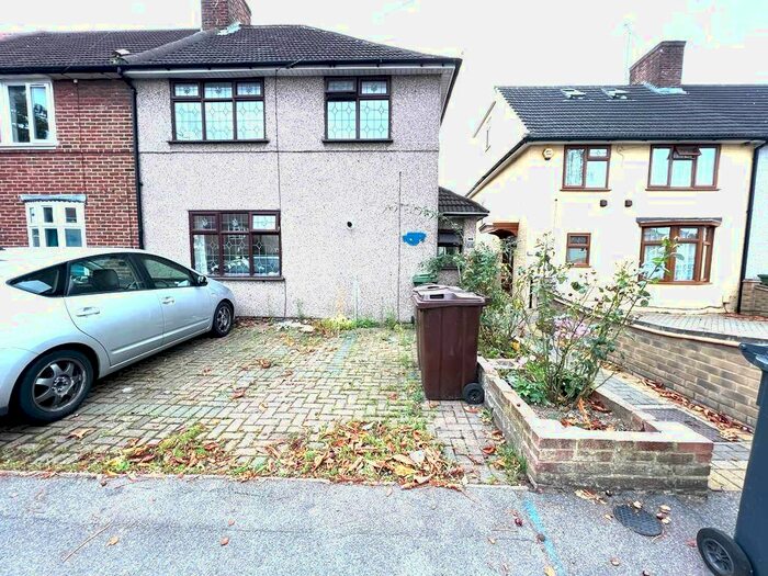 4 Bedroom Semi-Detached House To Rent In Becontree Avenue, Becontree, Dagenham, RM8