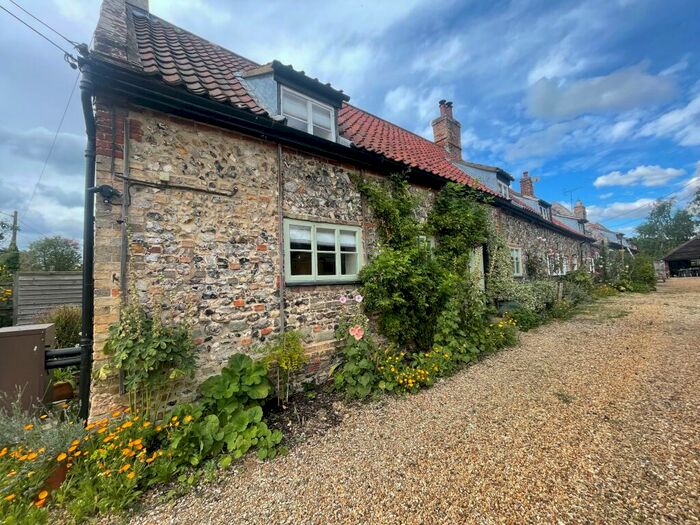 2 Bedroom Cottage To Rent In Westgate Street, Hillborough, IP26