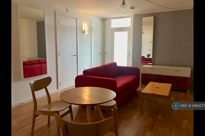 2 Bedroom Flat To Rent In Arklow Road, London, SE14