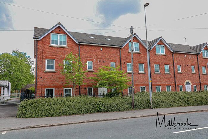2 Bedroom Apartment To Rent In Mesne Lea Road, Worsley, M28
