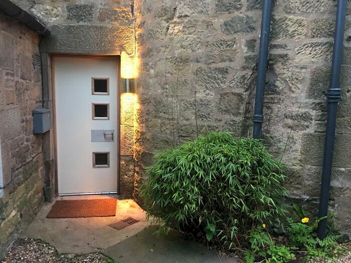 Flat To Rent In Newbattle Road, Eskbank, Dalkeith, Midlothian, EH22