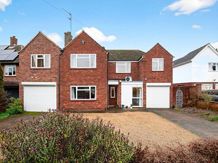 5 Bedroom Property To Rent In Middle Drift, Royston, Hertfordshire, SG8