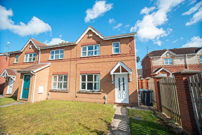 3 Bedroom End Of Terrace House To Rent In Sailors Wharf, HU9