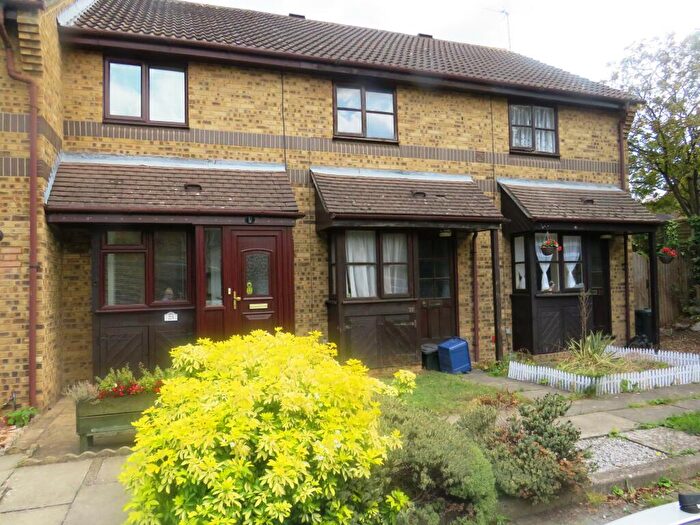 2 Bedroom House To Rent In Holden Close, Hertford, SG13